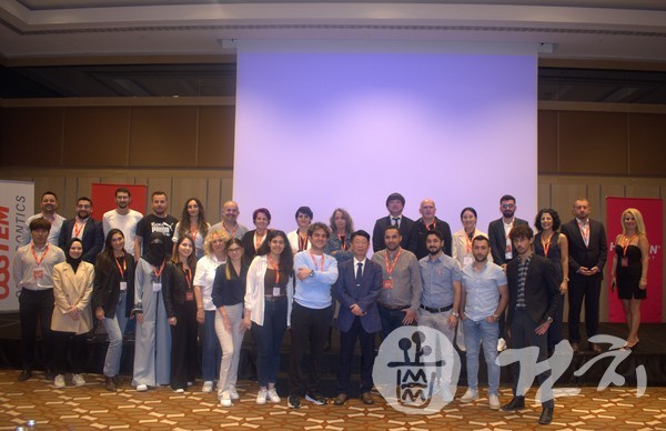 오스템올소가 튀르키예에서 교정 세미나를 개최했다.
